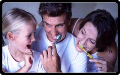 Yemekten Sonra Dişlerinizi Fırçalamayın